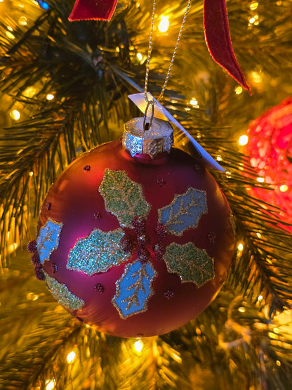 Glob roșu - Holly Plant Design